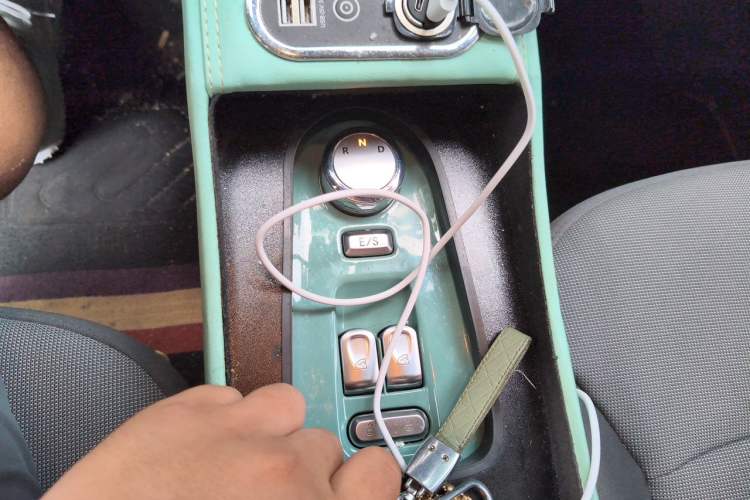 Used CHANGAN NEVO Lumin 2022 210km Sweet Edition Gear Lever