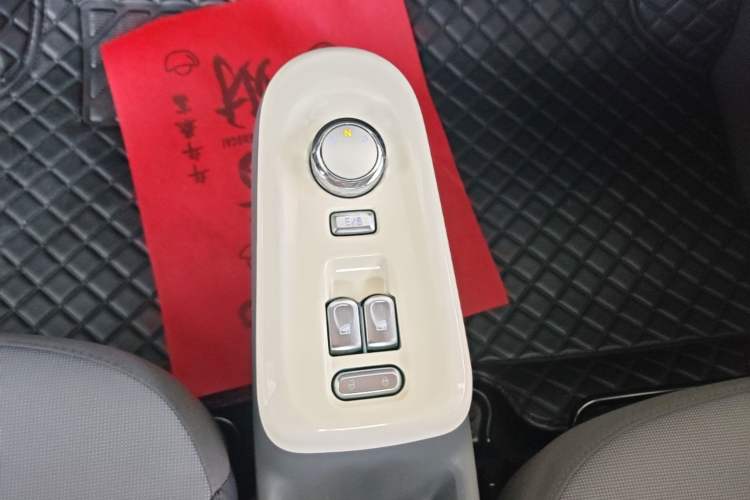 Used CHANGAN NEVO Lumin 2022 210km Sweet Edition Gear Lever