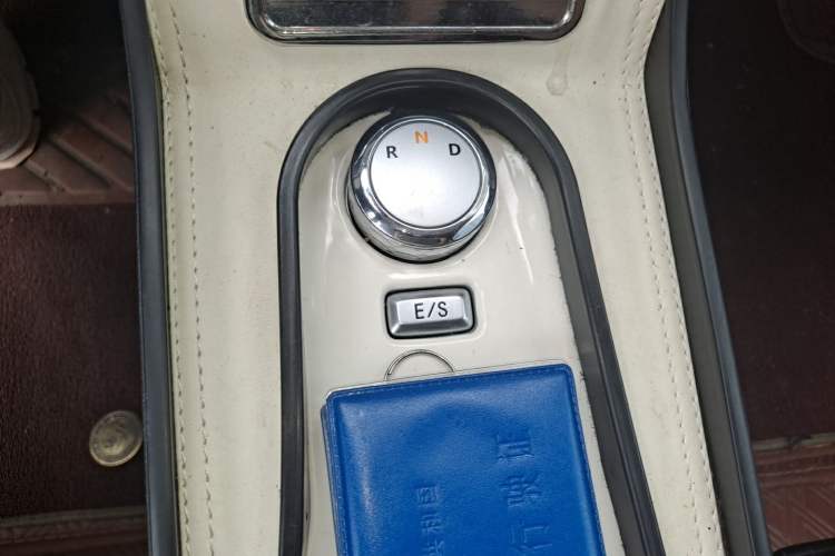 Used CHANGAN NEVO Lumin 2022 210km Sweet Edition Gear Lever