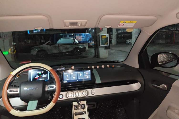 Used CHANGAN NEVO Lumin 2022 155 km – Refreshingly Sweet Edition Headliner