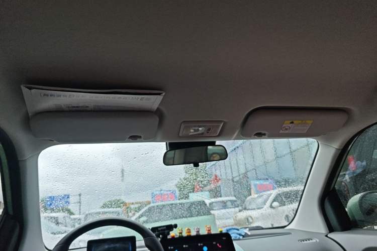 Used CHANGAN NEVO Lumin 2022 155 km – Refreshingly Sweet Edition Headliner