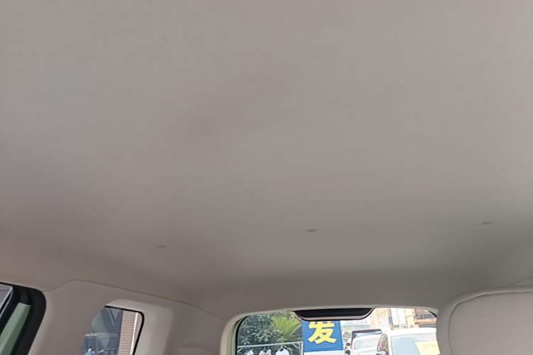 Used CHANGAN NEVO Lumin 2022 155 km – Refreshingly Sweet Edition Headliner
