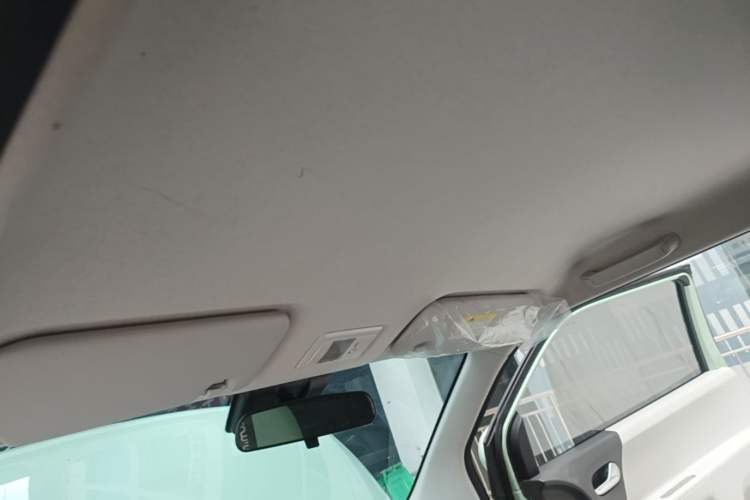 Used CHANGAN NEVO Lumin 2022 155 km – Refreshingly Sweet Edition Headliner