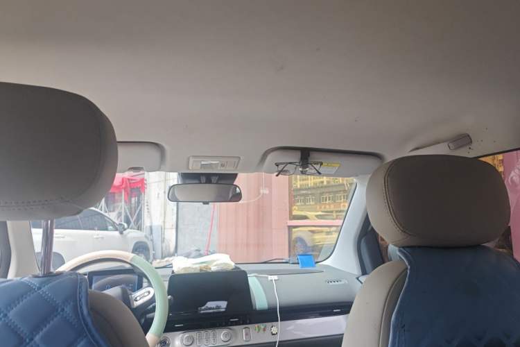 Used CHANGAN NEVO Lumin 2022 155 km – Refreshingly Sweet Edition Headliner