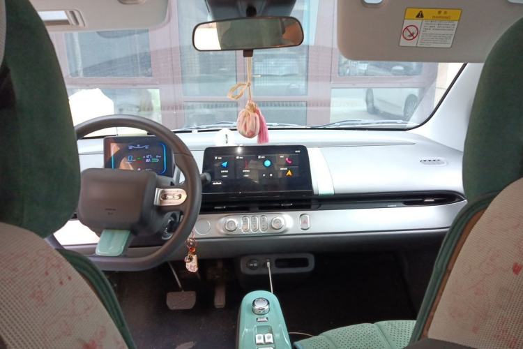 Used CHANGAN NEVO Lumin 2022 155 km – Refreshingly Sweet Edition Headliner