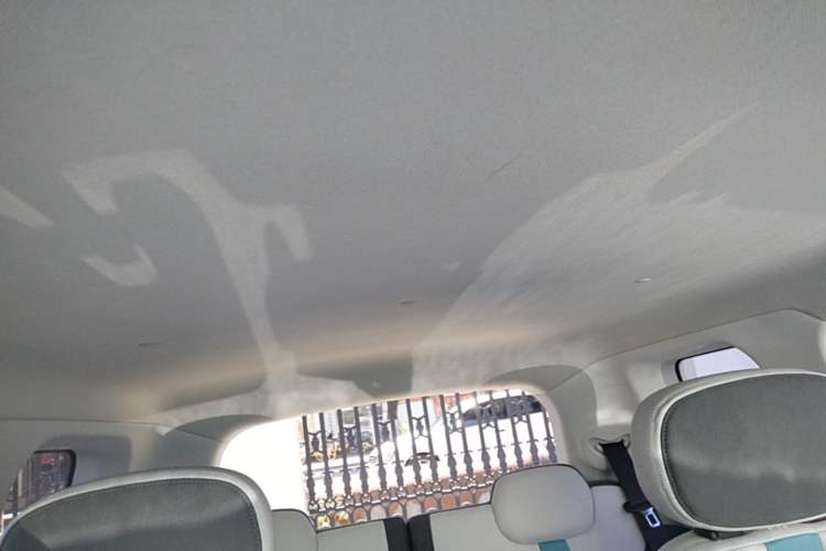 Used CHANGAN NEVO Lumin 2022 155 km – Refreshingly Sweet Edition Headliner