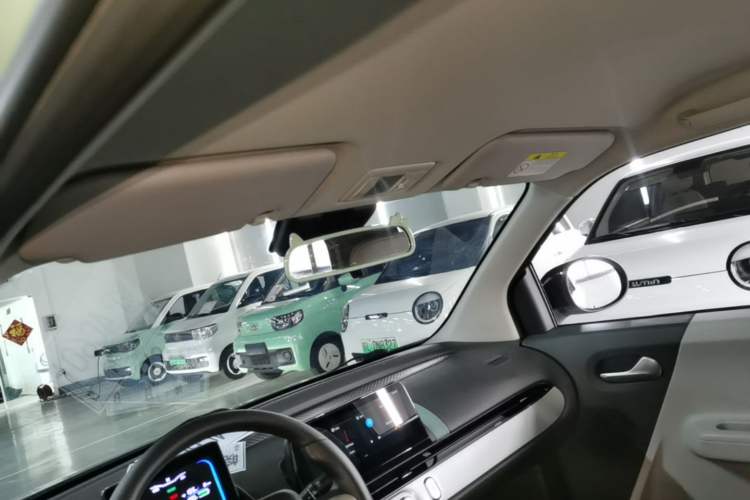 Used CHANGAN NEVO Lumin 2022 155 km – Refreshingly Sweet Edition Headliner