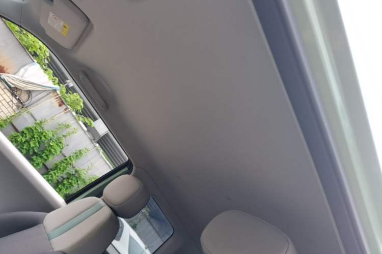 Used CHANGAN NEVO Lumin 2022 155 km – Refreshingly Sweet Edition Headliner