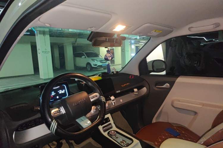 Used CHANGAN NEVO Lumin 2022 155 km – Refreshingly Sweet Edition Headliner