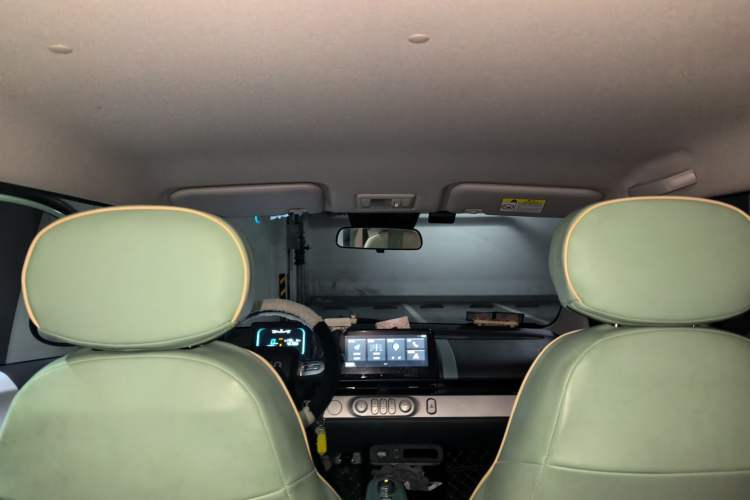 Used CHANGAN NEVO Lumin 2022 155 km – Refreshingly Sweet Edition Headliner