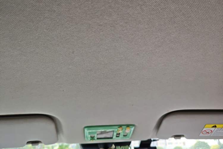 Used CHANGAN NEVO Lumin 2022 155 km – Refreshingly Sweet Edition Headliner