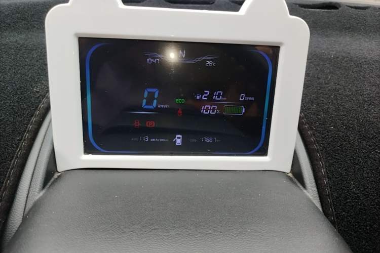 Used CHANGAN NEVO Lumin 2022 210km Sweet Edition Instrument Cluster