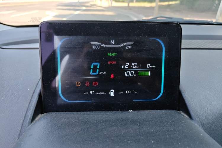 Used CHANGAN NEVO Lumin 2022 210km Sweet Edition Instrument Cluster