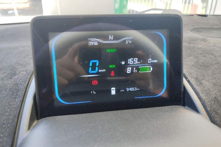 Used CHANGAN NEVO Lumin 2022 210km Sweet Edition Instrument Cluster
