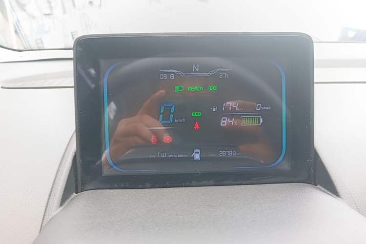 Used CHANGAN NEVO Lumin 2022 210km Sweet Edition Instrument Cluster