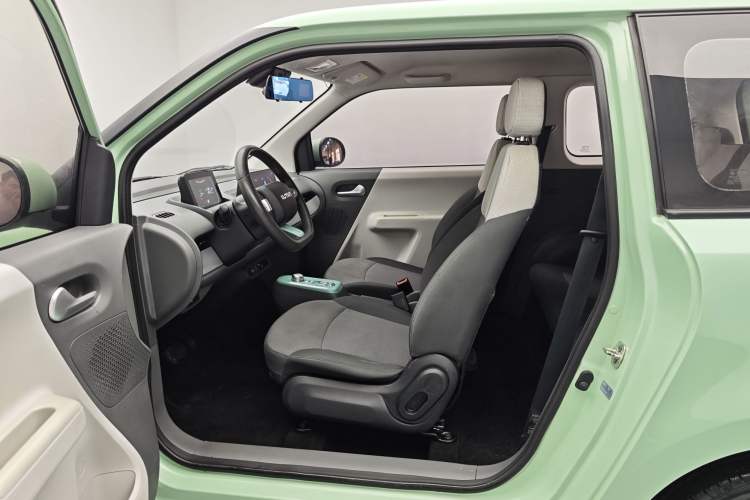 Used CHANGAN NEVO Lumin 2022 210km Sweet Edition Interior 3