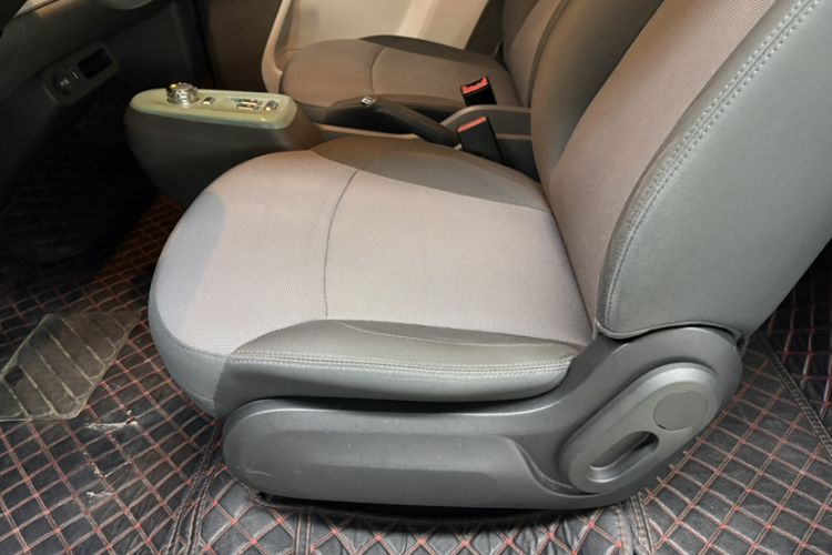 Used CHANGAN NEVO Lumin 2022 210km Sweet Edition Interior 4