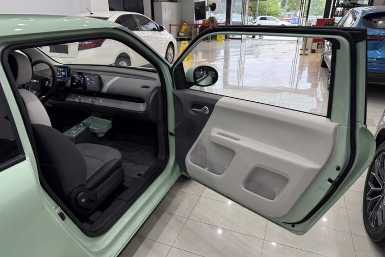 Used CHANGAN NEVO Lumin 2022 210km Sweet Edition Interior 4
