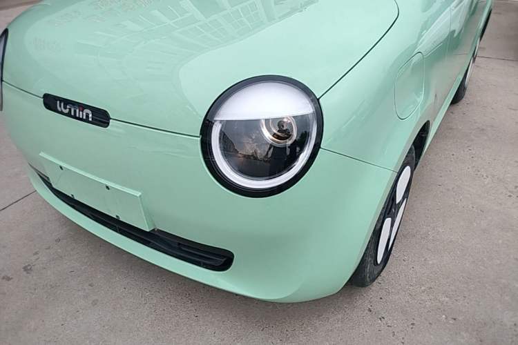 Used CHANGAN NEVO Lumin 2022 155 km – Refreshingly Sweet Edition Left Front Headlight