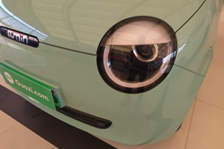 Used CHANGAN NEVO Lumin 2022 155 km – Refreshingly Sweet Edition Left Front Headlight