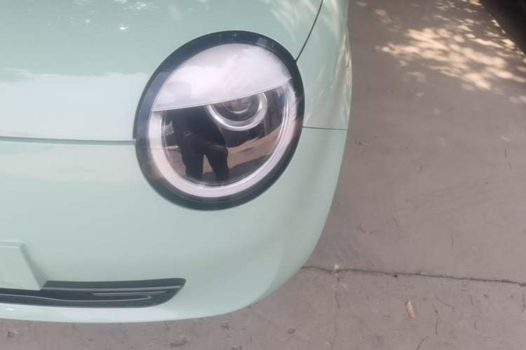 Used CHANGAN NEVO Lumin 2022 155 km – Refreshingly Sweet Edition Left Front Headlight