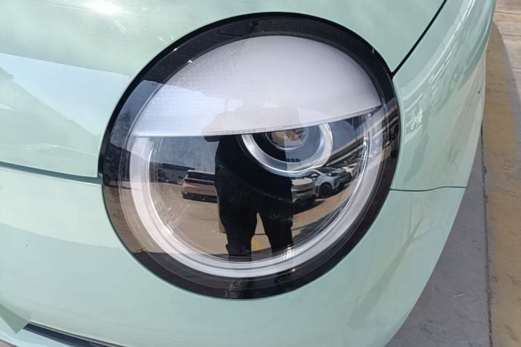 Used CHANGAN NEVO Lumin 2022 155 km – Refreshingly Sweet Edition Left Front Headlight