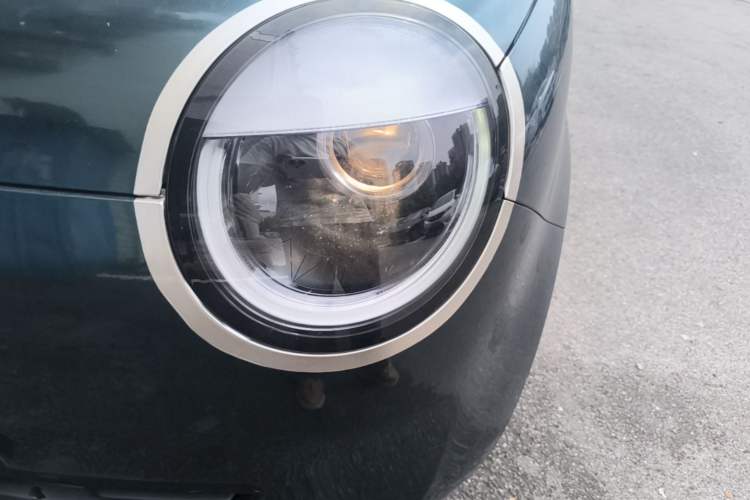 Used CHANGAN NEVO Lumin 2022 155 km – Refreshingly Sweet Edition Left Front Headlight