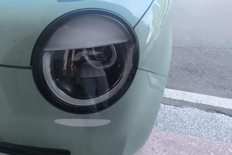 Used CHANGAN NEVO Lumin 2022 155 km – Refreshingly Sweet Edition Left Front Headlight