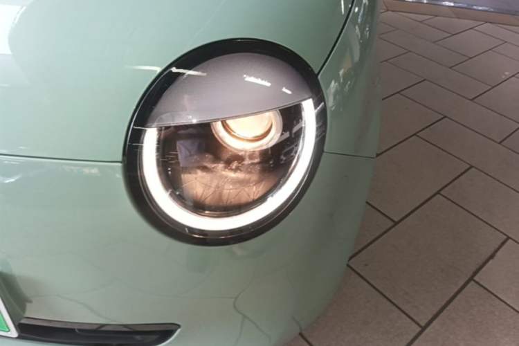 Used CHANGAN NEVO Lumin 2022 155 km – Refreshingly Sweet Edition Left Front Headlight