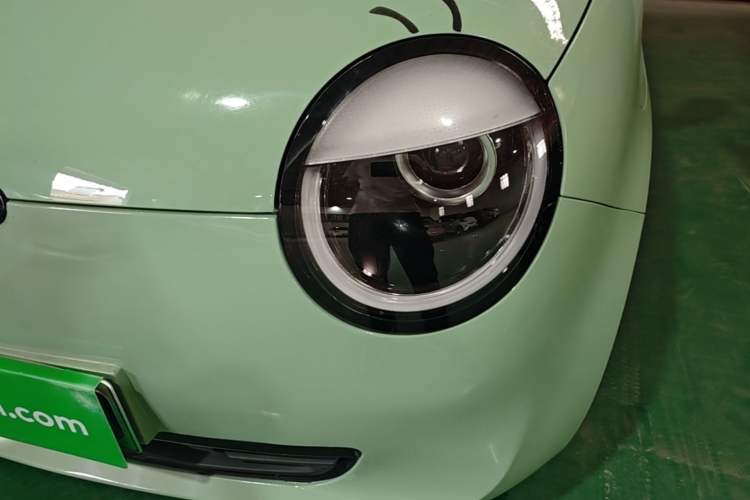 Used CHANGAN NEVO Lumin 2022 155 km – Refreshingly Sweet Edition Left Front Headlight