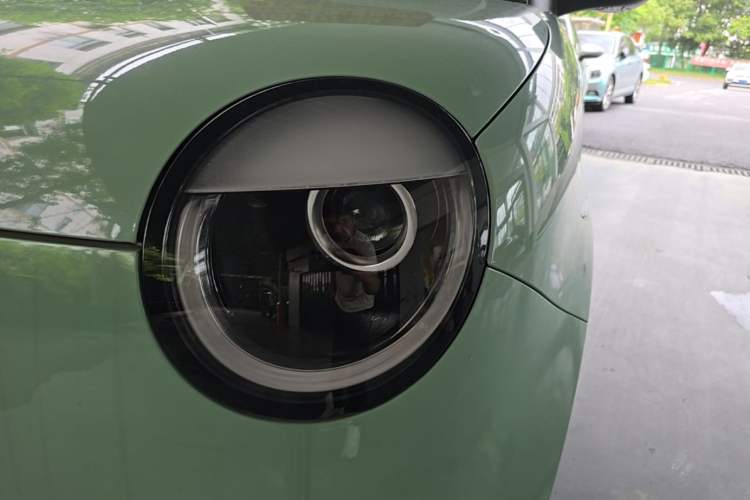 Used CHANGAN NEVO Lumin 2022 155 km – Refreshingly Sweet Edition Left Front Headlight