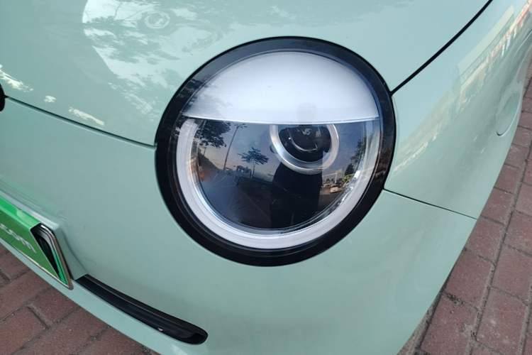 Used CHANGAN NEVO Lumin 2022 155 km – Refreshingly Sweet Edition Left Front Headlight