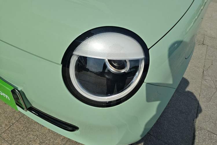 Used CHANGAN NEVO Lumin 2022 155 km – Refreshingly Sweet Edition Left Front Headlight