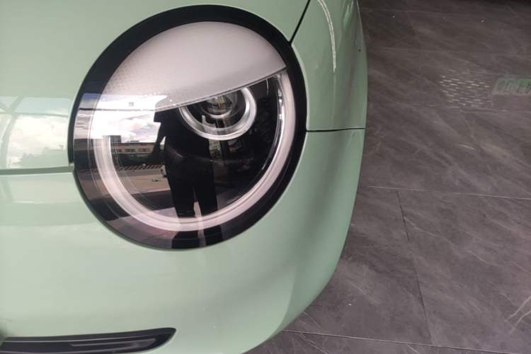 Used CHANGAN NEVO Lumin 2022 155 km – Refreshingly Sweet Edition Left Front Headlight