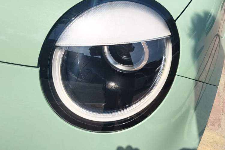 Used CHANGAN NEVO Lumin 2022 155 km – Refreshingly Sweet Edition Left Front Headlight