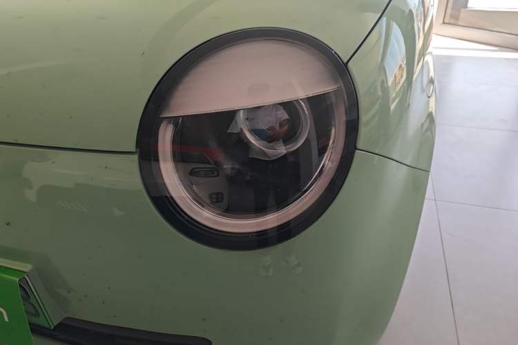 Used CHANGAN NEVO Lumin 2022 155 km – Refreshingly Sweet Edition Left Front Headlight
