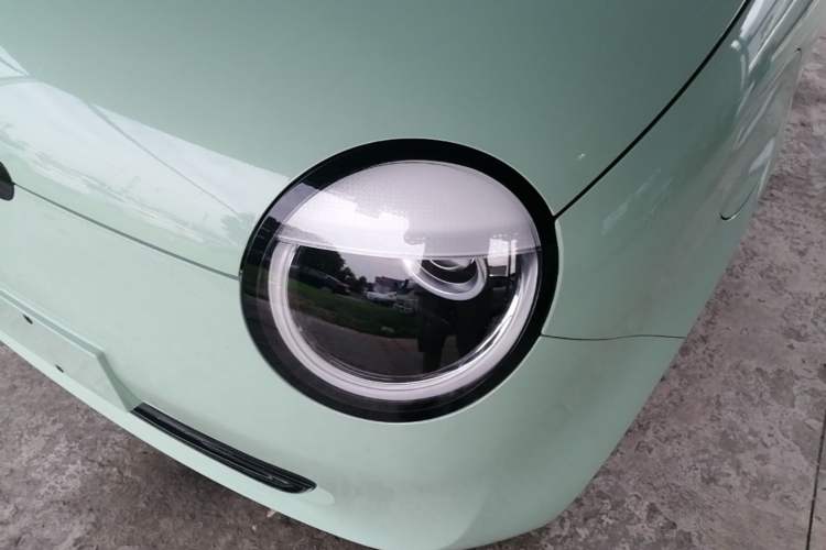 Used CHANGAN NEVO Lumin 2022 155 km – Refreshingly Sweet Edition Left Front Headlight