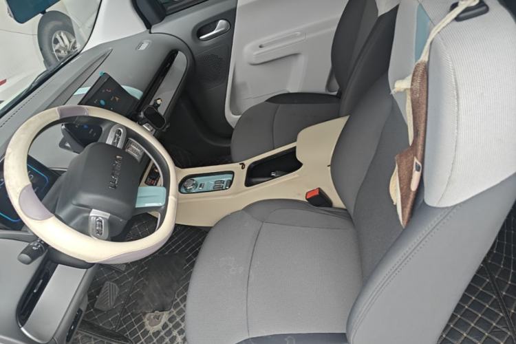 Used CHANGAN NEVO Lumin 2022 155 km – Refreshingly Sweet Edition Left Front Seat