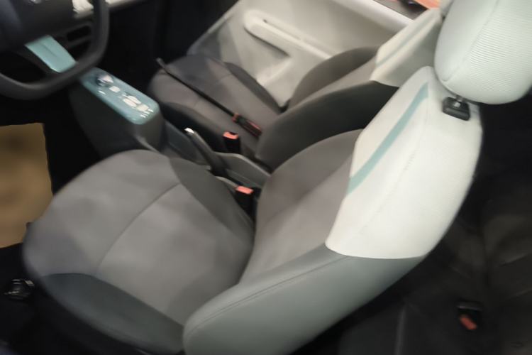 Used CHANGAN NEVO Lumin 2022 155 km – Refreshingly Sweet Edition Left Front Seat
