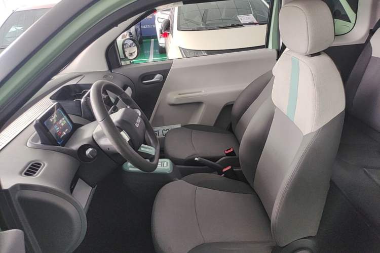 Used CHANGAN NEVO Lumin 2022 155 km – Refreshingly Sweet Edition Left Front Seat