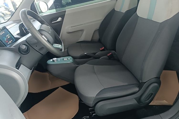 Used CHANGAN NEVO Lumin 2022 155 km – Refreshingly Sweet Edition Left Front Seat