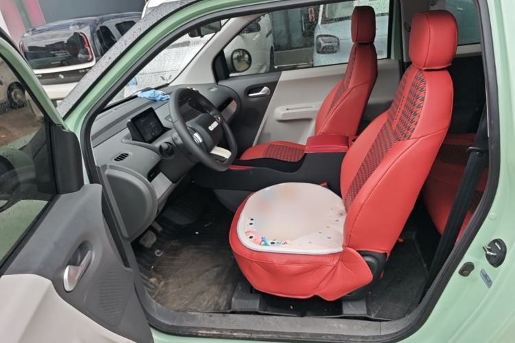 Used CHANGAN NEVO Lumin 2022 155 km – Refreshingly Sweet Edition Left Front Seat