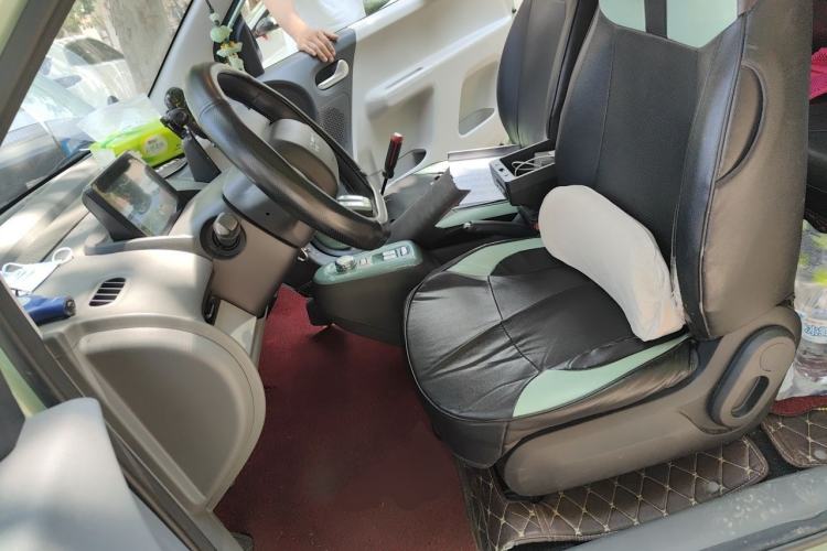 Used CHANGAN NEVO Lumin 2022 155 km – Refreshingly Sweet Edition Left Front Seat