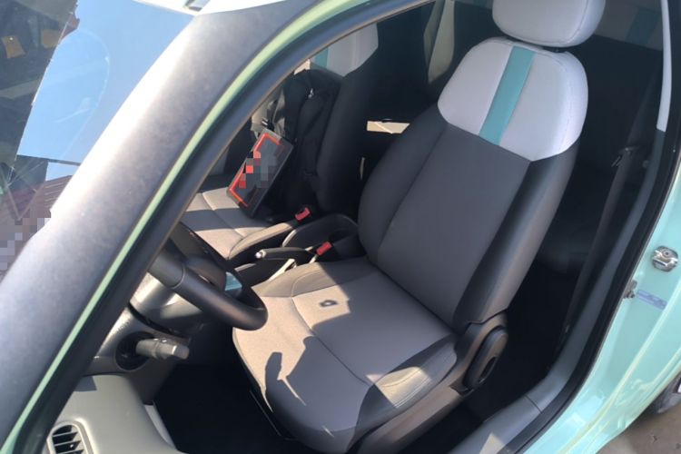 Used CHANGAN NEVO Lumin 2022 155 km – Refreshingly Sweet Edition Left Front Seat