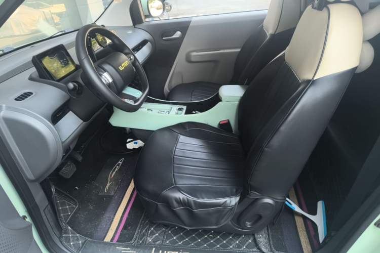 Used CHANGAN NEVO Lumin 2022 155 km – Refreshingly Sweet Edition Left Front Seat