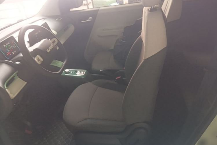 Used CHANGAN NEVO Lumin 2022 155 km – Refreshingly Sweet Edition Left Front Seat