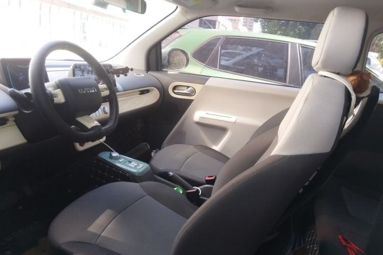 Used CHANGAN NEVO Lumin 2022 155 km – Refreshingly Sweet Edition Left Front Seat