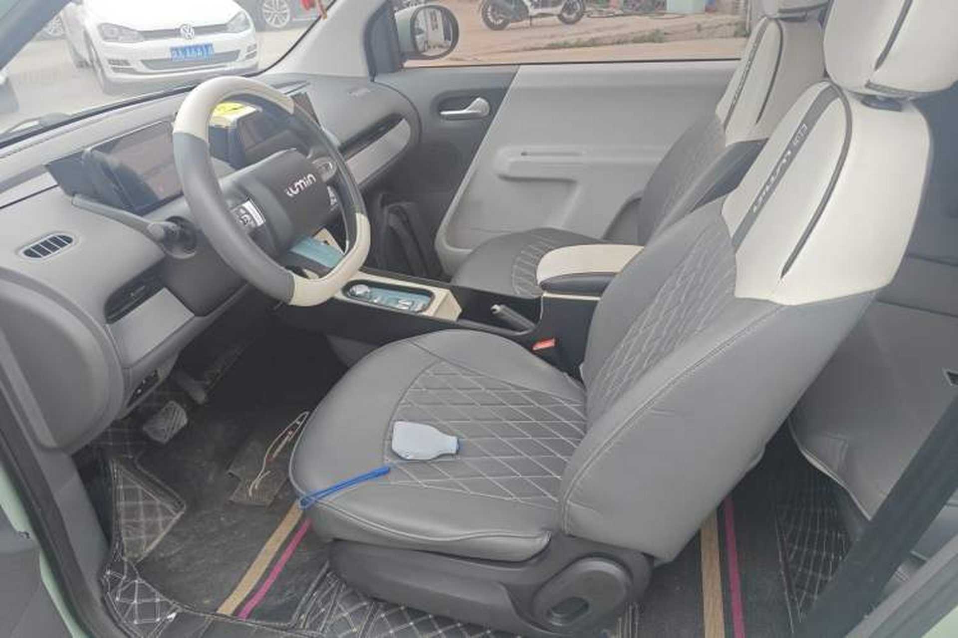 Used CHANGAN NEVO Lumin 2022 155 km – Refreshingly Sweet Edition Left Front Seat