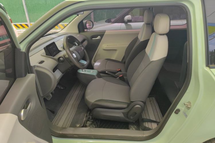 Used CHANGAN NEVO Lumin 2022 155 km – Refreshingly Sweet Edition Left Front Seat