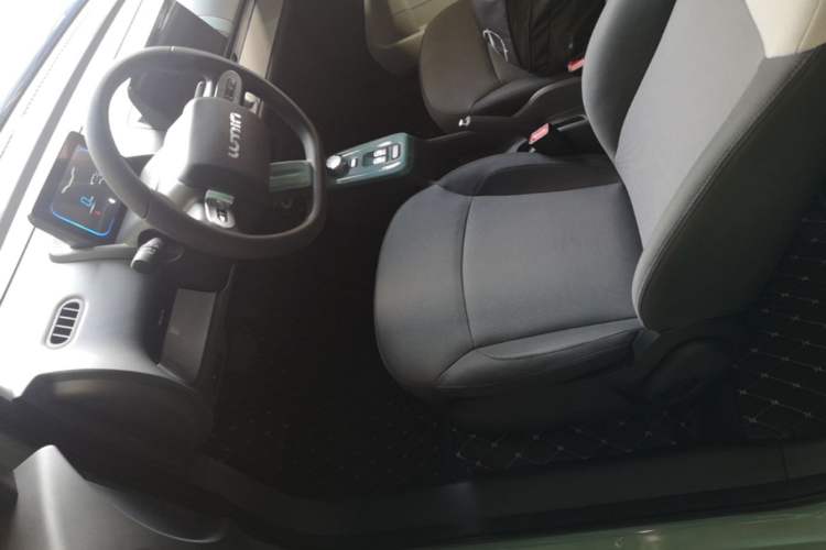Used CHANGAN NEVO Lumin 2022 155 km – Refreshingly Sweet Edition Left Front Seat